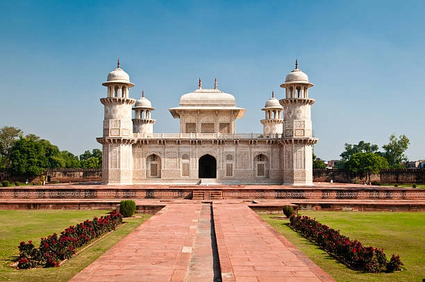 Itimad-ud-Daulah (Baby Taj)